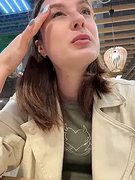XXX chat uživo modela Dina_Tease