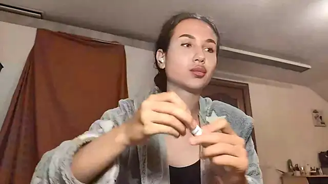 HazyLoom's Live XXX Chat