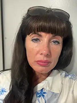 Chat XXX en directo de LadyLuxLover