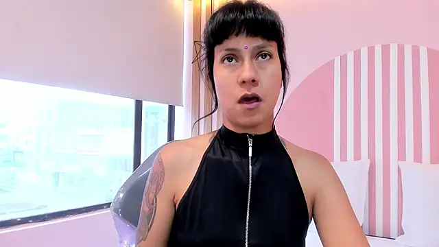 Valkiriia_wiine Chat XXX in diretta