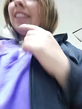 Sofia_Honey1 élő XXX-chatje