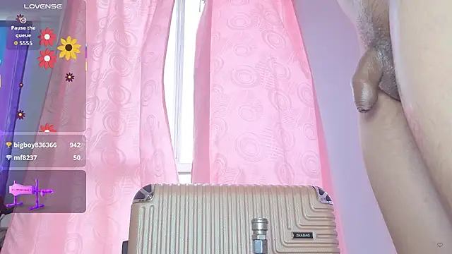 Chatroom XXX en direct de Azul__poppi_