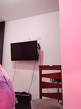 nicolle_milf1978 Obrolan Langsung XXX