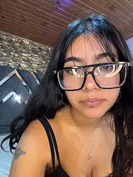 Chat +18 de Amy_channel ao vivo