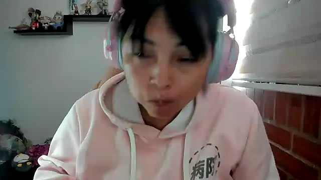 Chat +18 de Shaddycute_ ao vivo