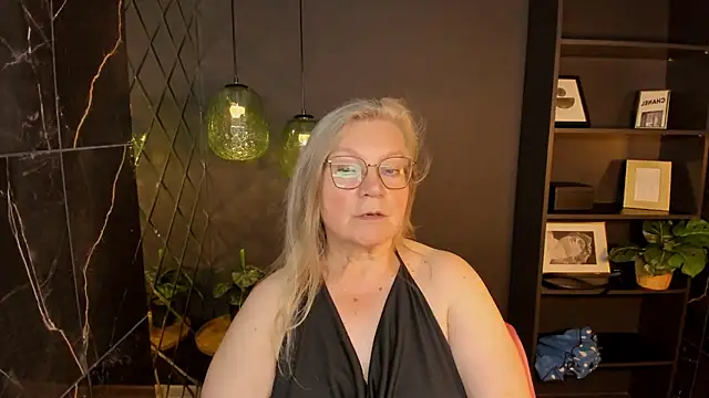 Chat +18 de NataliMellow ao vivo