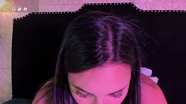 Chat XXX en directo de LizzRouse