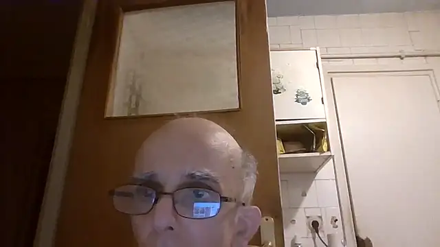 Chat +18 de mariusica1@xh ao vivo