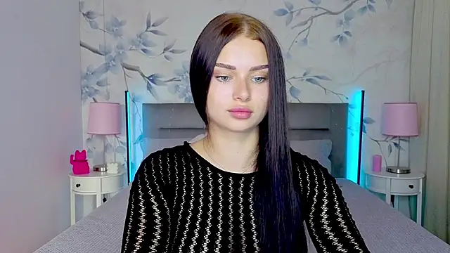 Silena_sky Adlı Modelin Canlı XXX Sohbeti