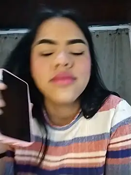 Chat +18 de Bicky_25 ao vivo