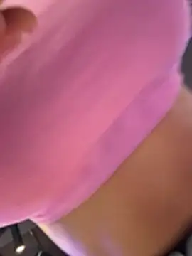 צ'אט XXX בשידור חי של F3ckd0lllucy