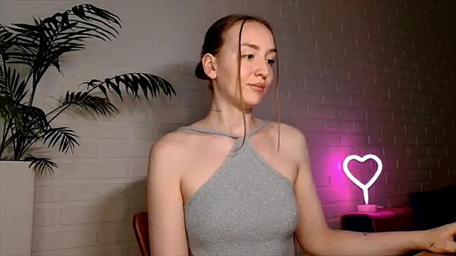 WhitePrincessLuna's Live XXX Chat
