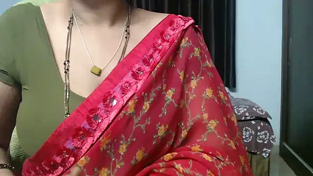 Chat +18 de sunitha-3 ao vivo
