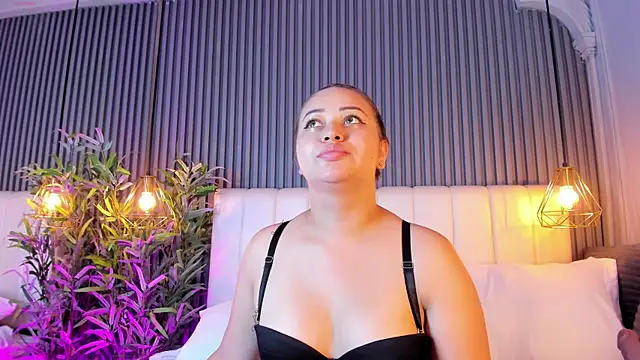 AnaisClark Adlı Modelin Canlı XXX Sohbeti