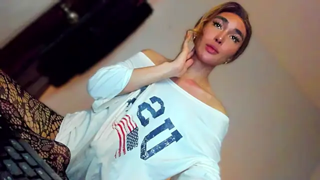 دردشة MistressNextDoor_ الجنسية المباشرة