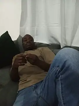 Chat +18 de WaiterZim ao vivo