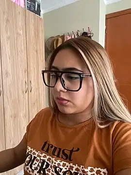 Miabonnett_ XXX чат на живо