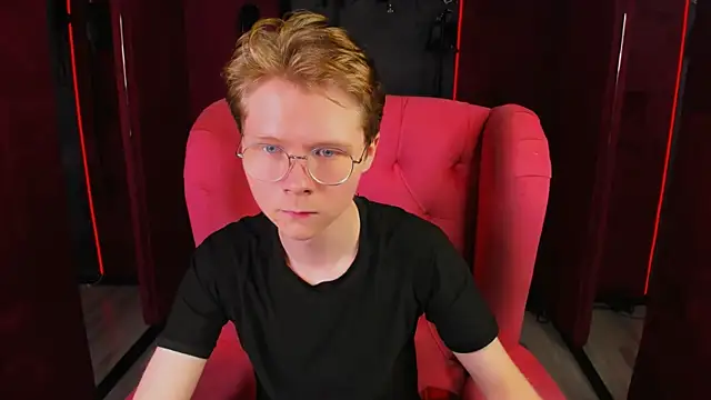Онлайн чат XXX DanielSanders