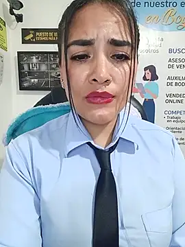 MAYE__13 élő XXX-chatje