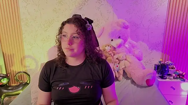 Chat XXX en directo de Charlotte__Miller