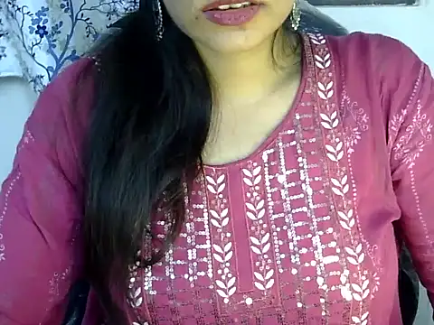 Neha_Sharma2 Adlı Modelin Canlı XXX Sohbeti