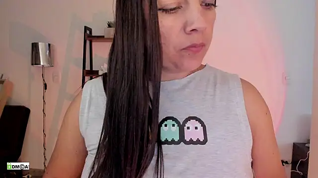 urcute_kitten Chat XXX in diretta