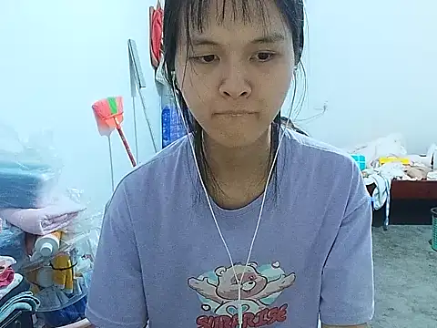RebelAura 即時 XXX 聊天