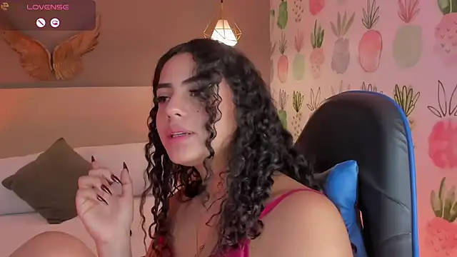 yaya23x's Live XXX Chat
