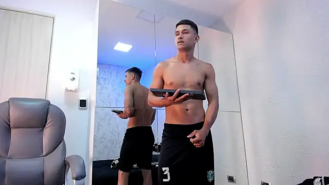 Simon_Axe Live XXX Chat
