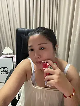Luckysisi-s Live XXX Chat
