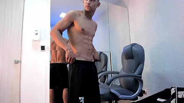 Simon_Axe – Naživo XXX chat