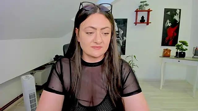 Czat XXX na żywo – MistressDarrah