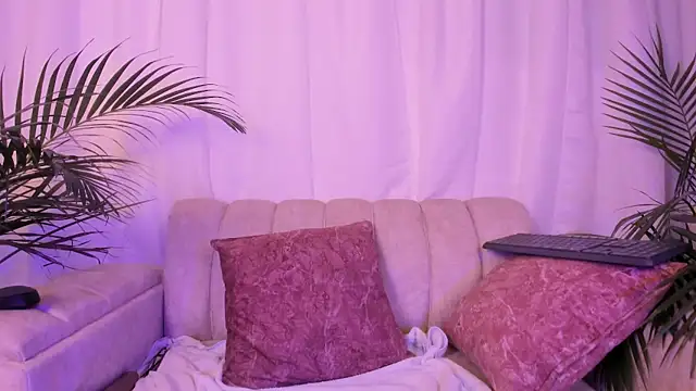 แชท XXX สดของ scarlet_boobs01