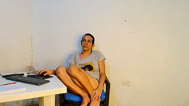 دردشة Oh_Tique الجنسية المباشرة