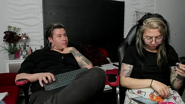 inkedsinners_ Chat XXX in diretta