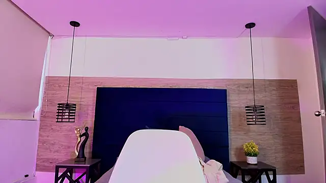 Ellie-Alves Chat XXX live