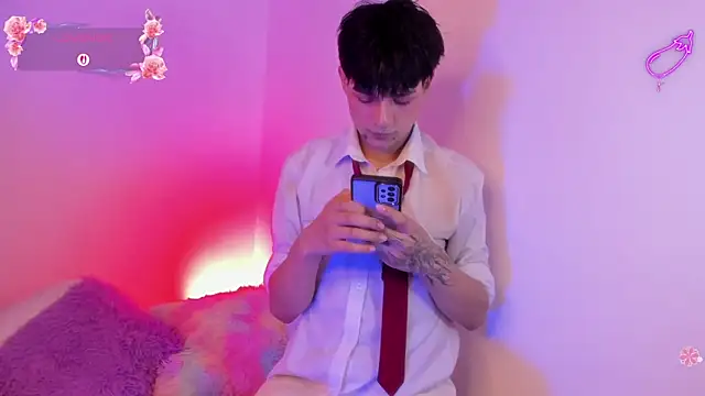 แชท XXX สดของ Aleaurarashii