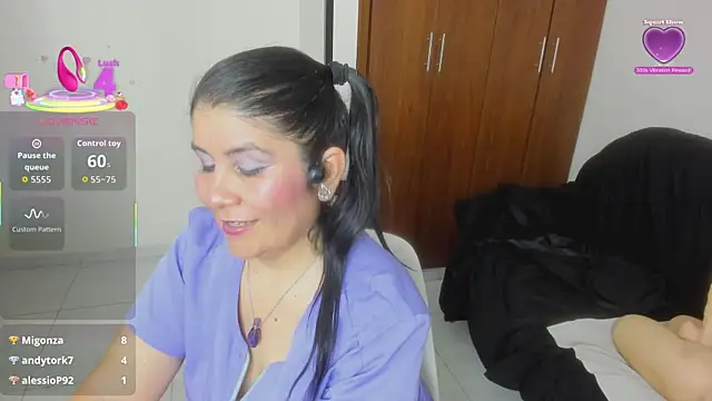 kiraGeiner's Live XXX Chat