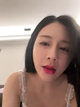 Czat XXX na żywo – yiyi_3523