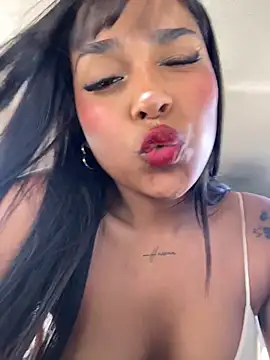 Chat +18 de Mariangel_11 ao vivo