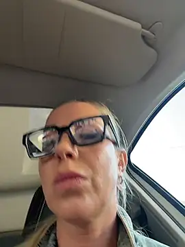 LisaMurr Chat XXX live