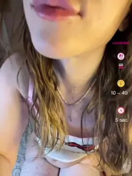 NicoleSerafini98 Adlı Modelin Canlı XXX Sohbeti