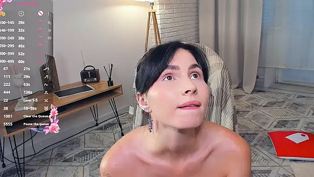 FeliciaKogen Adlı Modelin Canlı XXX Sohbeti