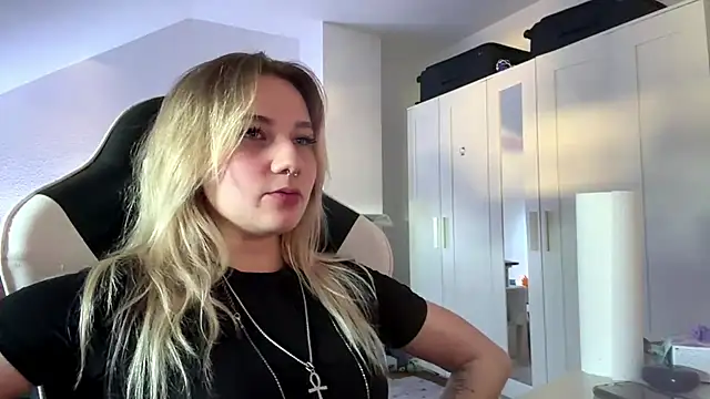 Živý XXX chat tutsiecutie