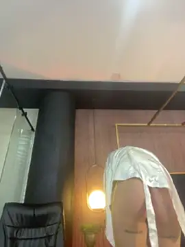 NicolleMonroee Adlı Modelin Canlı XXX Sohbeti