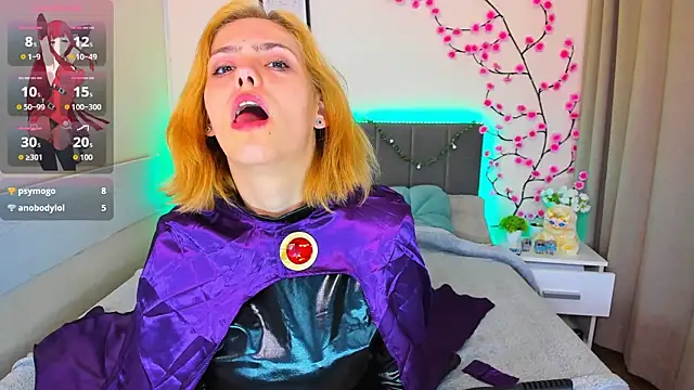 DellaRows' Live XXX Chat