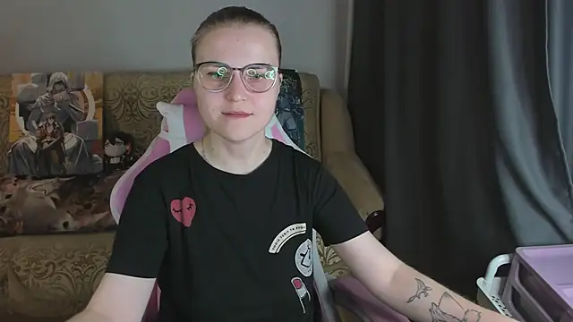 MissBrightShine's Live XXX Chat