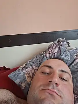 StrictBobby webkamerás műsora