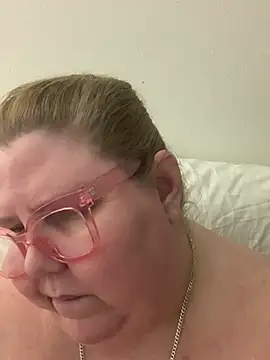 TheMotherPearl's Live XXX Chat
