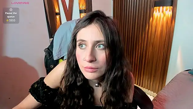nina_daft's Live XXX Chat